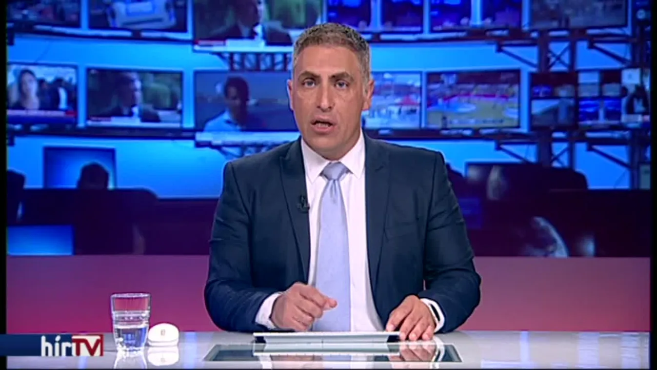 Megérkezik a segélyhajó a spanyolokhoz