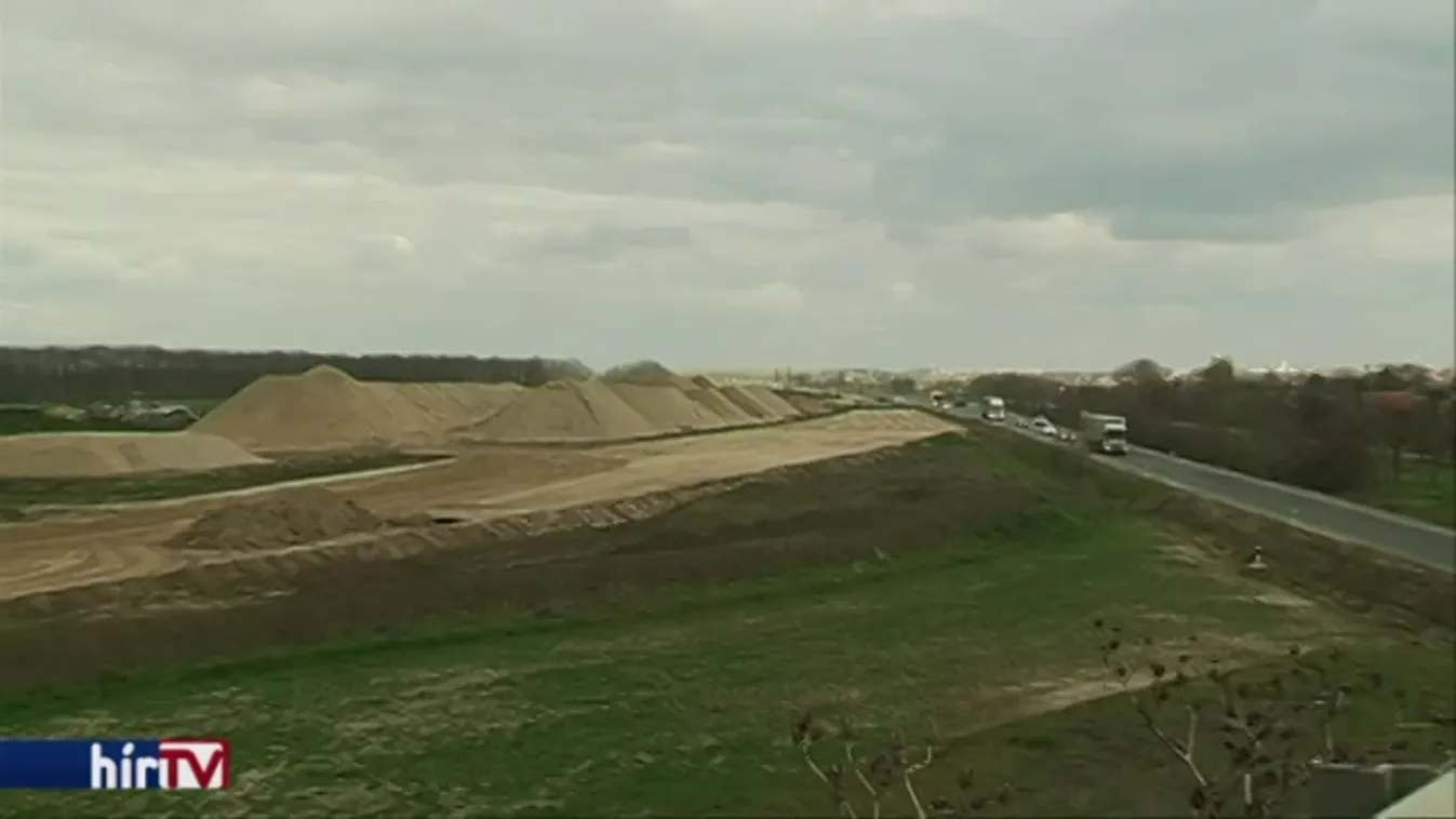 Dőlt az állami pénz a Fidesz holdudvarának