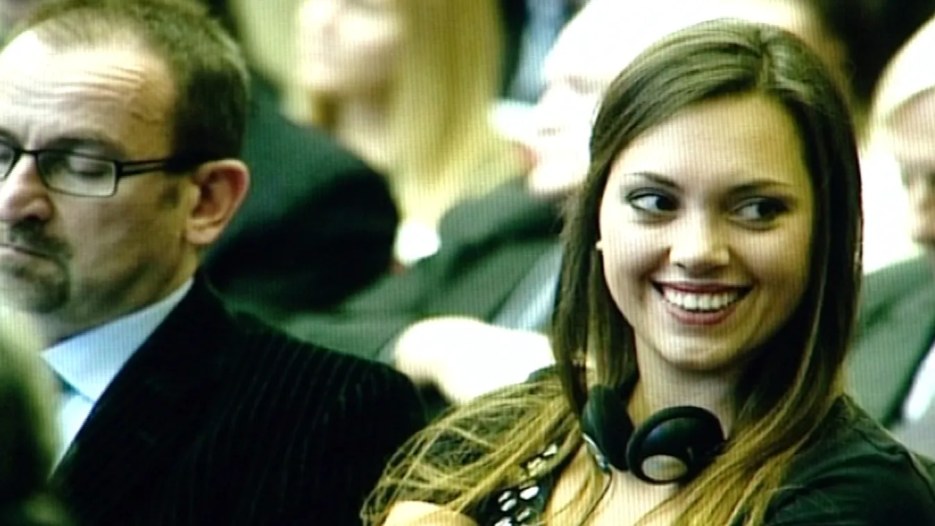 „Inkompetens emberek luxusvacsorái helyett, fizetőképes piacra lenne szükség”