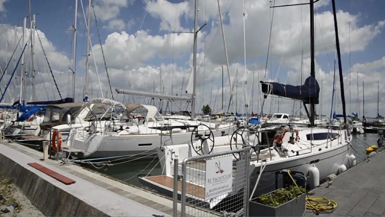 Roadshow-ra indul a Kékszalag