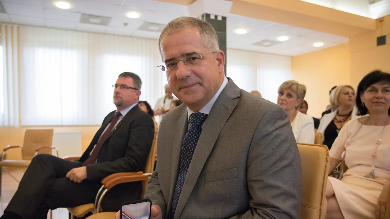 Kitüntették Kósa Lajost a pedagógusnapon