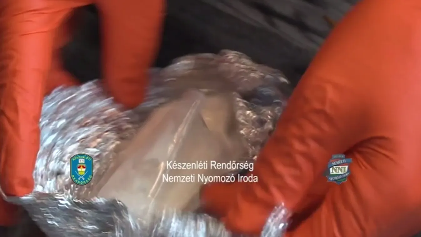 Dúskált a kokainban