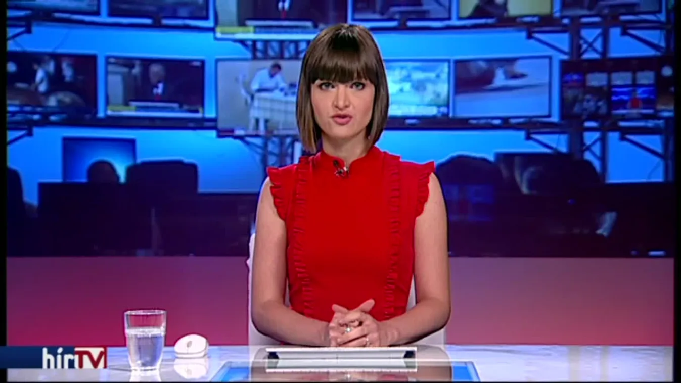 Traktorral vonultak fel a tiltakozó gazdák Pozsonyban