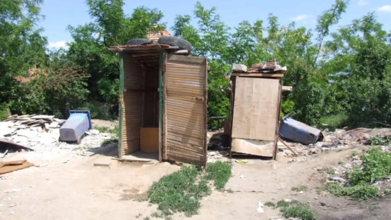 Az árnyékszéken szülte meg a fiát, majd az emésztőbe dobta