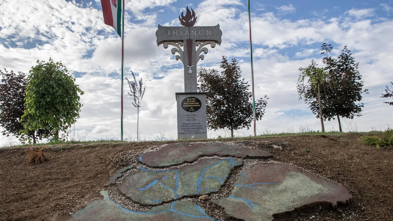 Trianonra emlékeznek