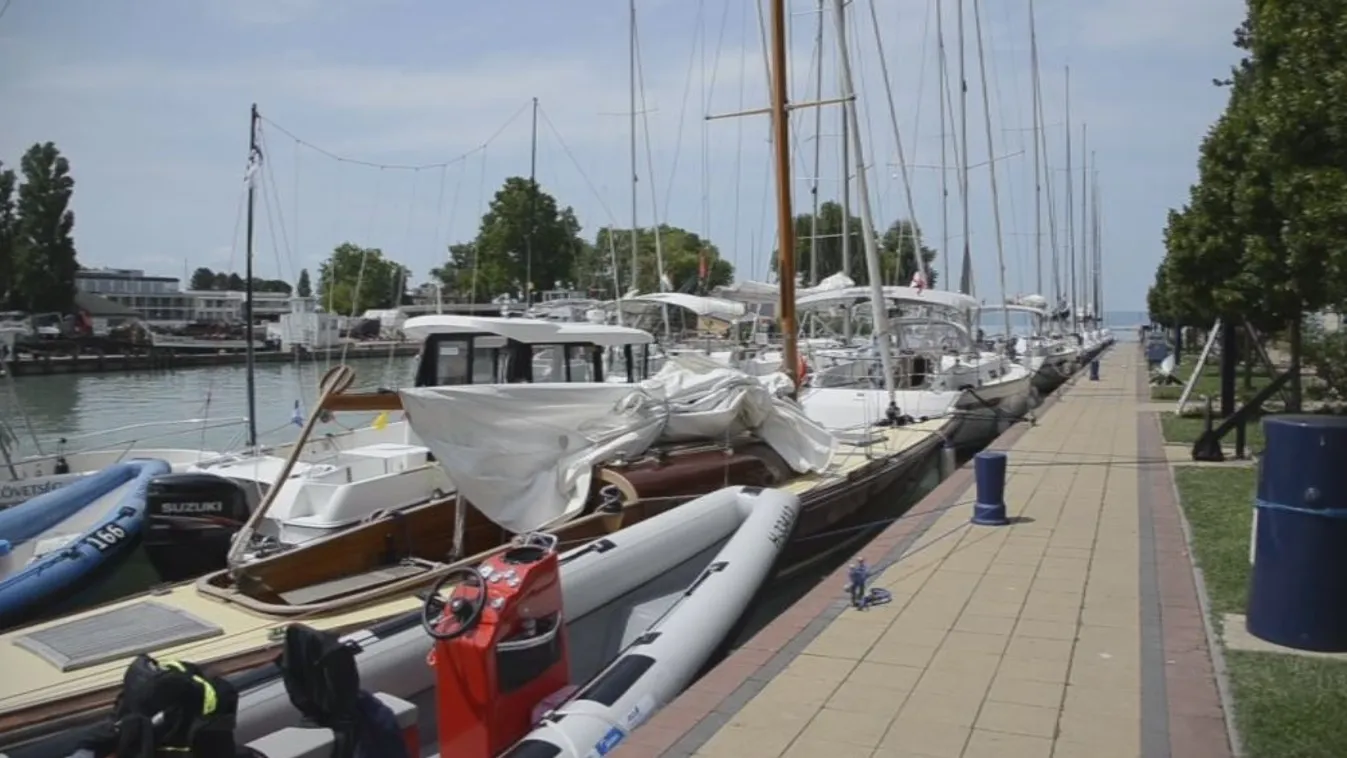 Vitorlások lepték el hétvégén a Balatont