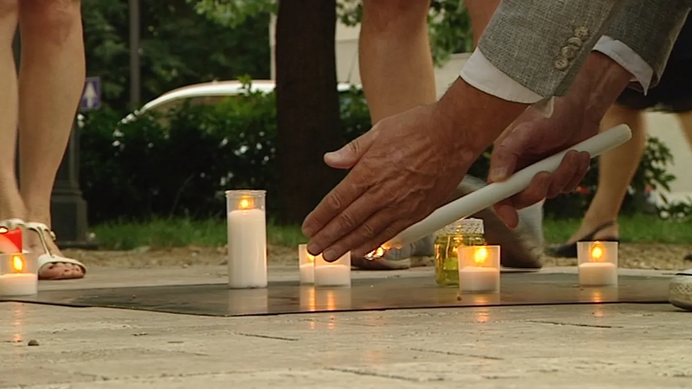 Kányádi Sándor emlékére gyúltak a gyertyák