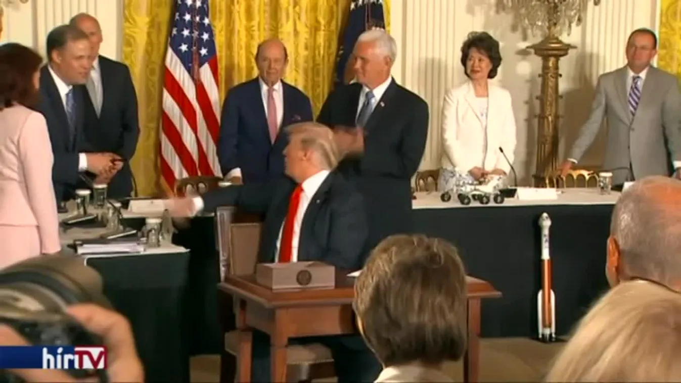 Az űrben növelné az USA haderejét Trump