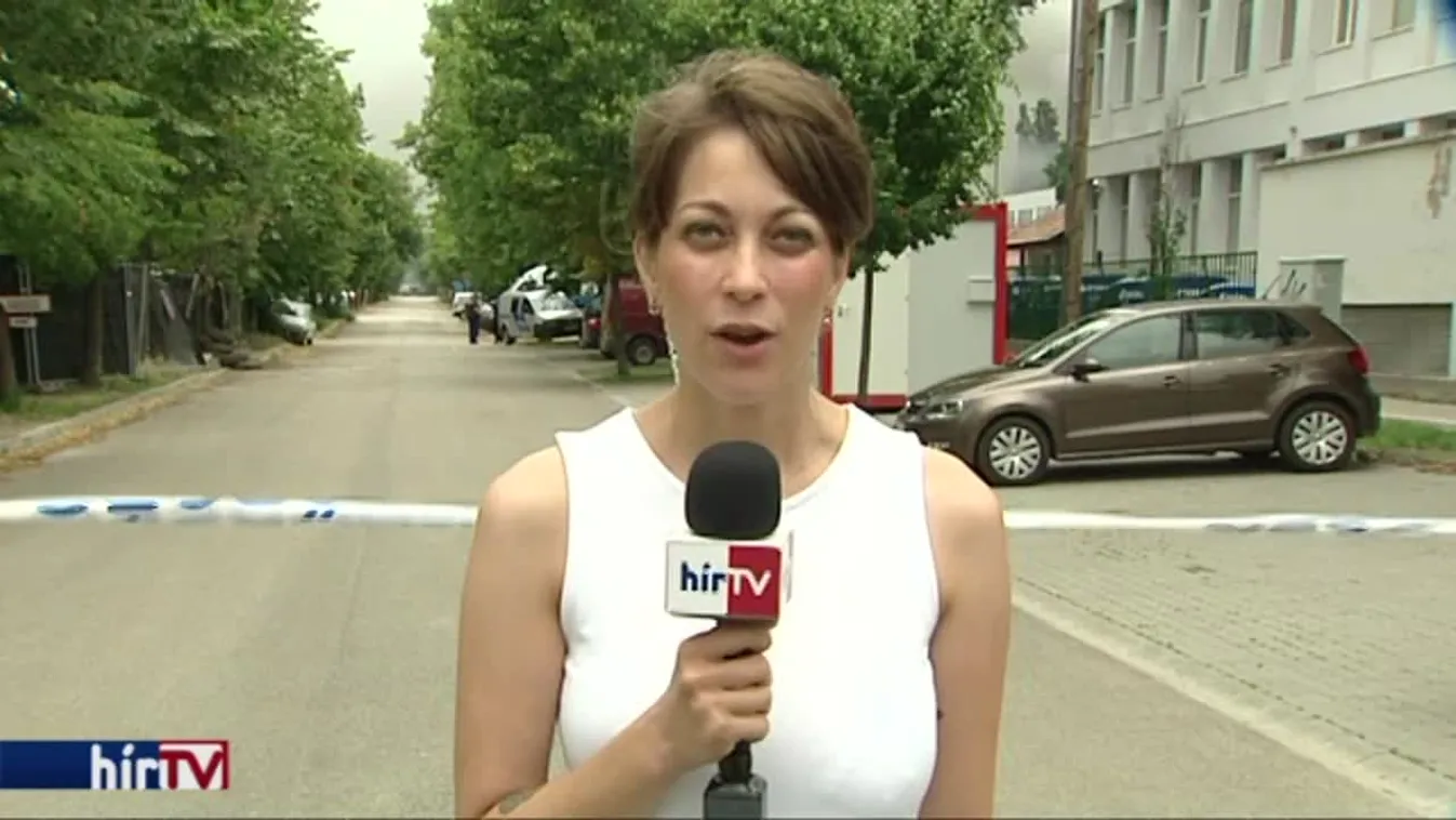 Órák óta ég egy raktár a XIII. kerületben – élő kapcsolás 12 órakor