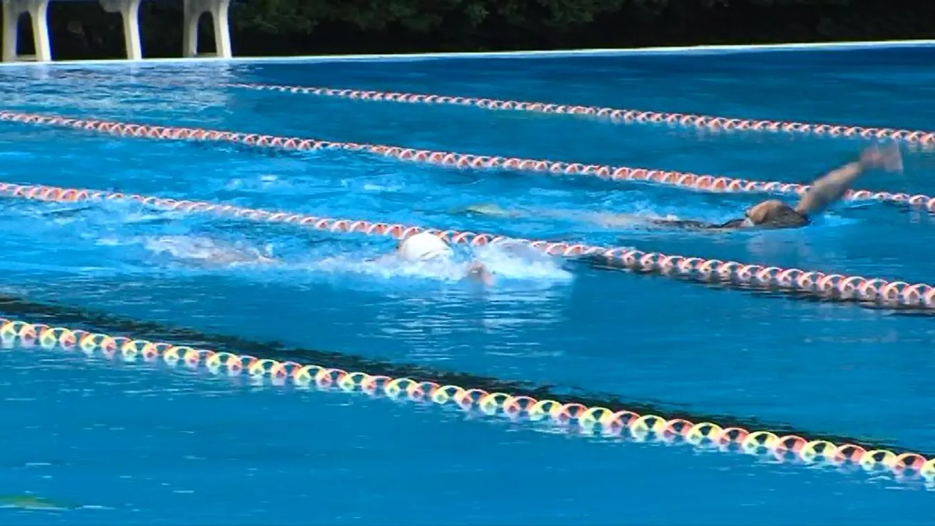 Pécsen lehet teljesíteni a Balaton-átúszás