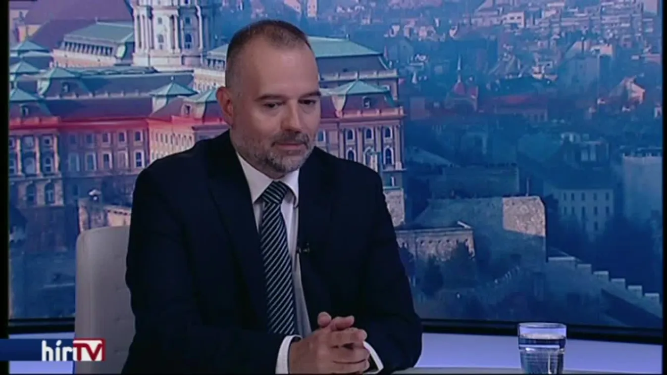 Egyenesen - Odacsapnak