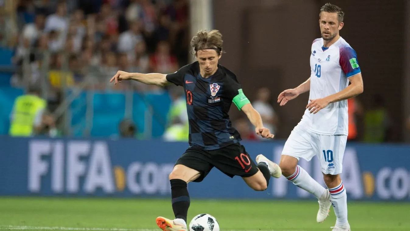 A horvátok és a spanyolok is esélyesként lépnek pályára