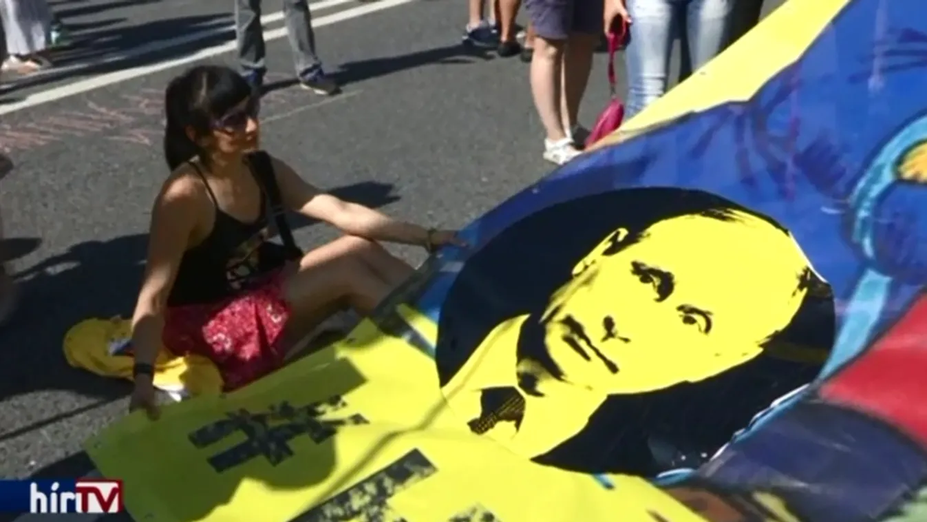 Több ezren vonultak utcára a Putyin-kormány tervei ellen