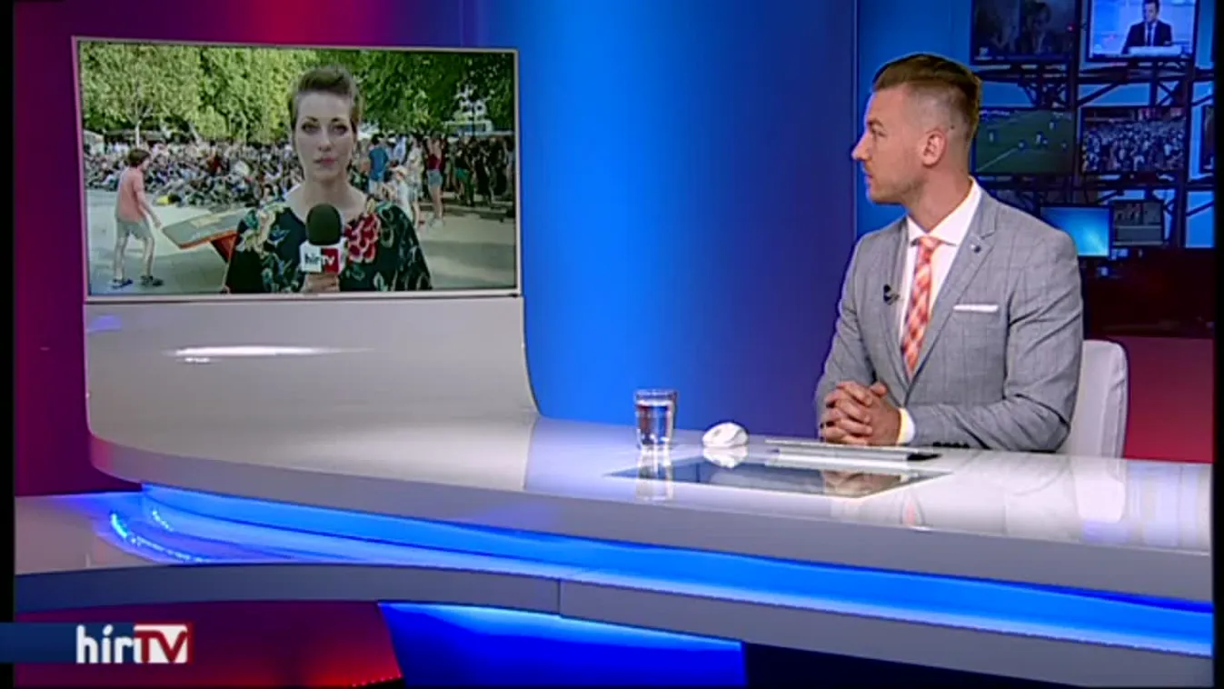 Vb: hangulatjelentés a Szabadság térről 17 órakor