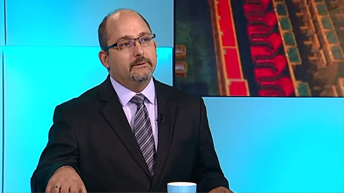 Csárdi: Orbán mást beszél, mint amit cselekszik