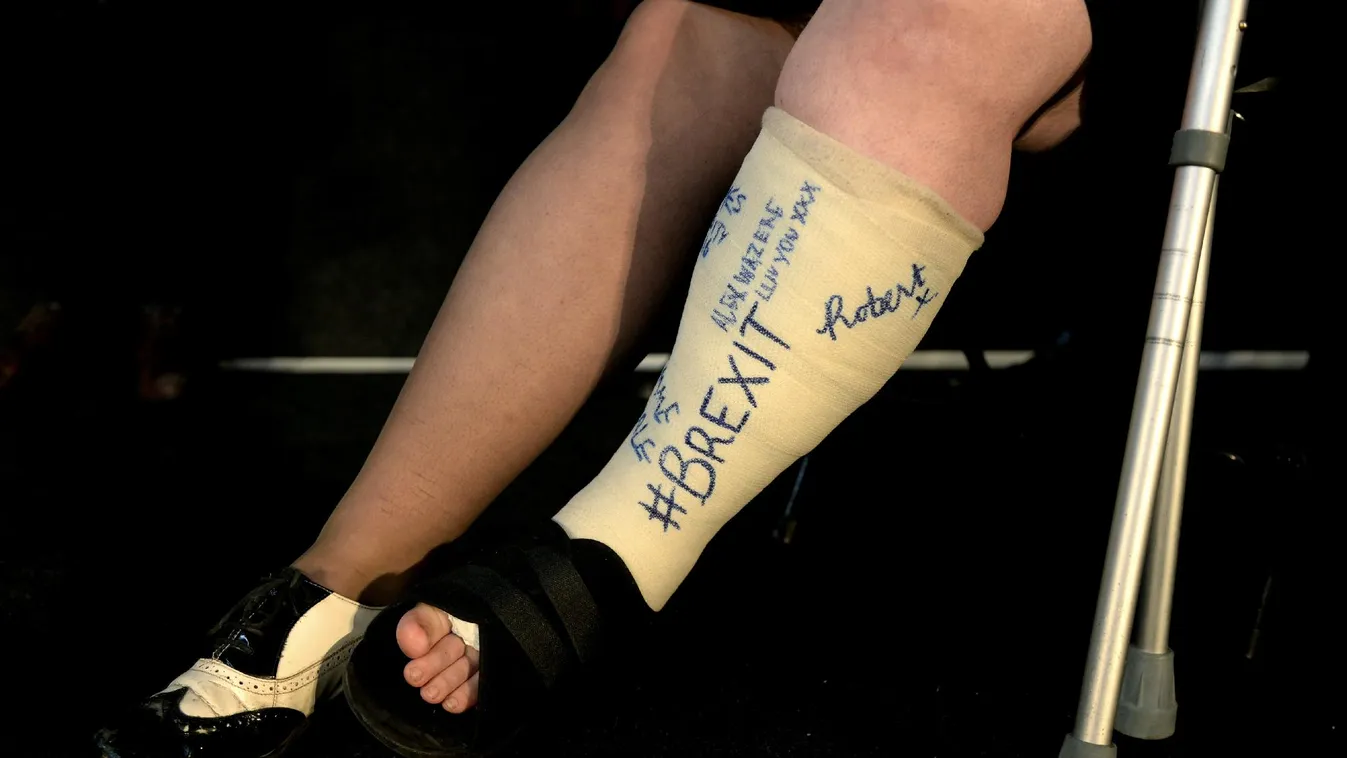 Kormányválsághoz vezettek a kudarcos brexit-tárgyalások