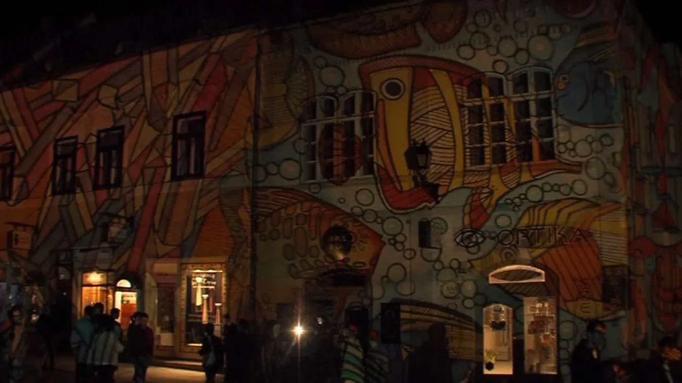 Fényfestmények lepték el Pécs belvárosát