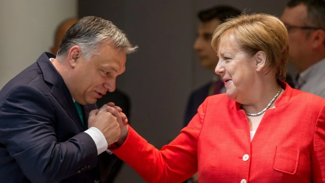 A kétoldalú kapcsolatok jövőjéről tárgyalt Orbán és Merkel