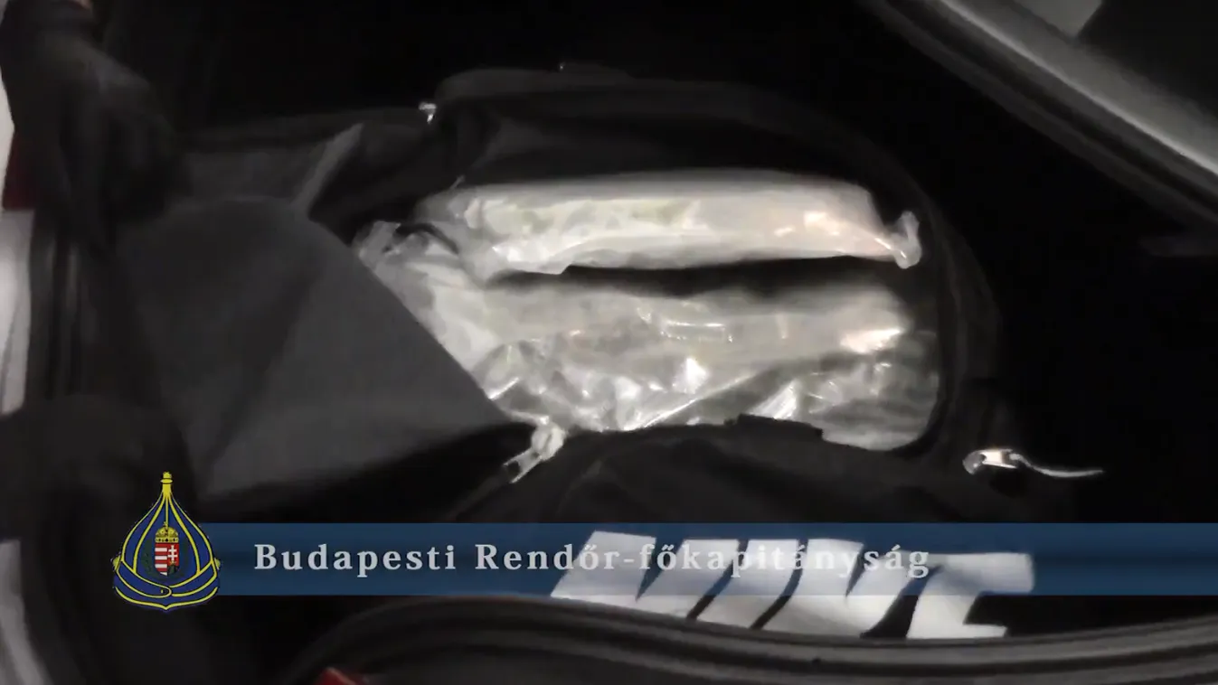 Álrendőrök tartottak ál-házkutatást, hogy drogot lopjanak