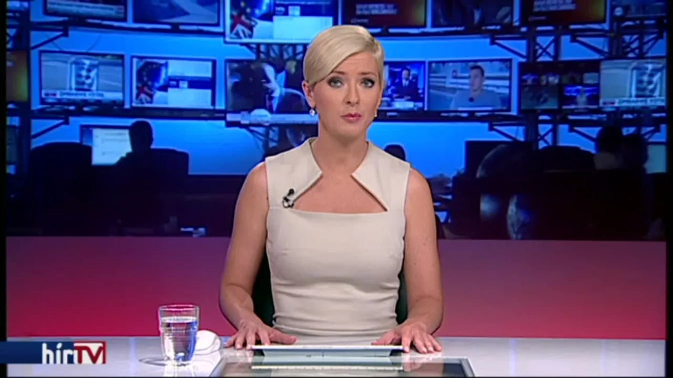 Hárman égtek bent egy autóban Lakiteleknél