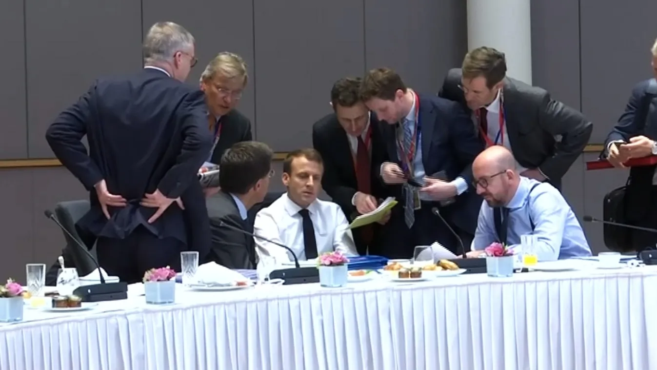 Menesztették az Orbán Viktor politikáját védő nagykövetet