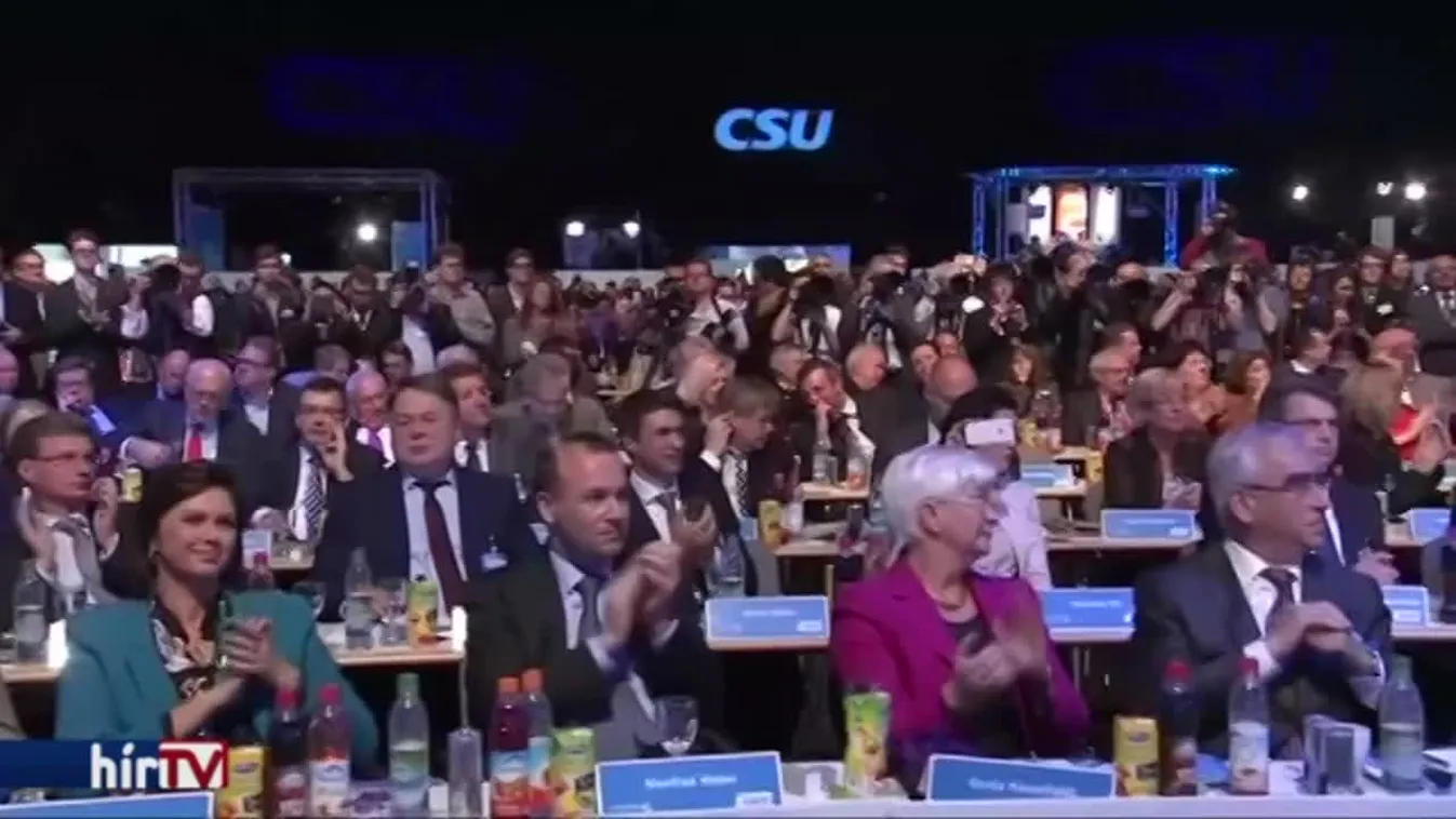 Lassan egy napja tart a kormányválság Németországban