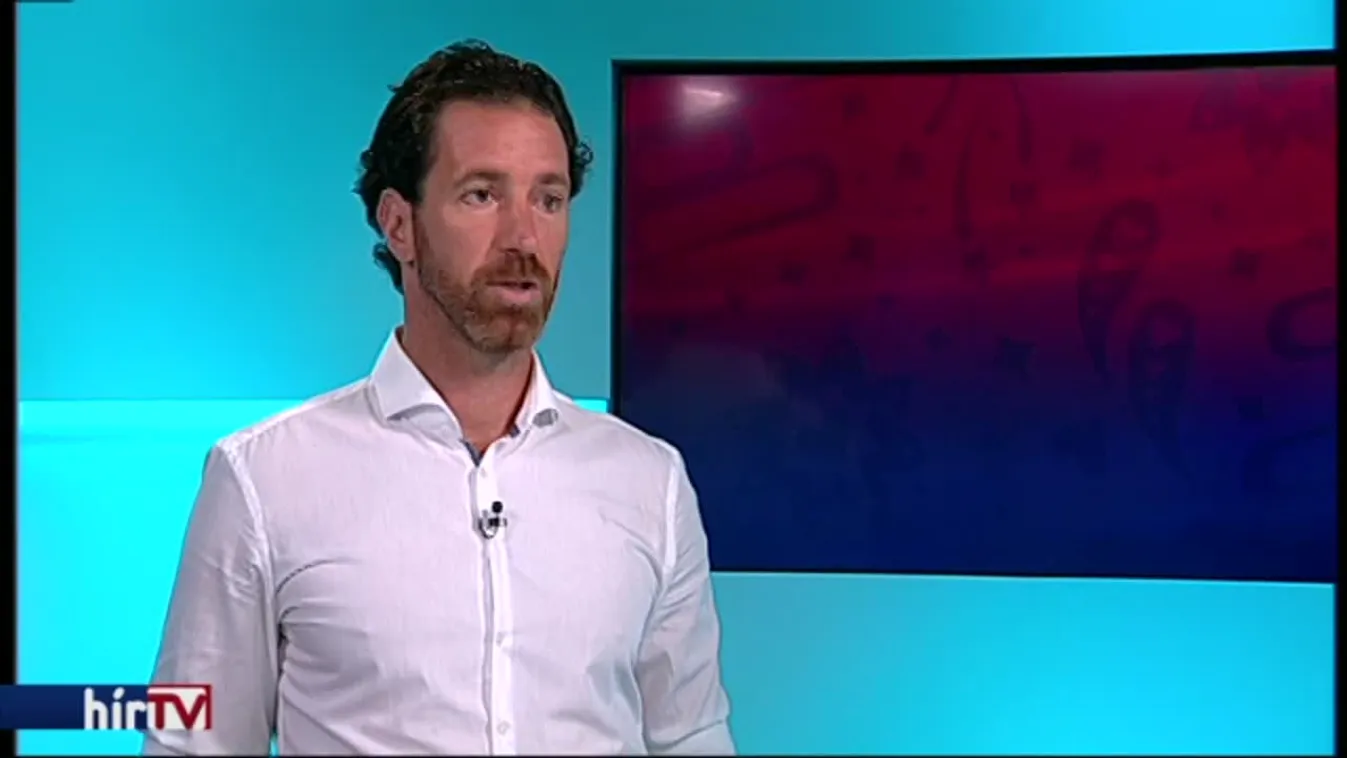 Reggeli járat – Foci a köbön