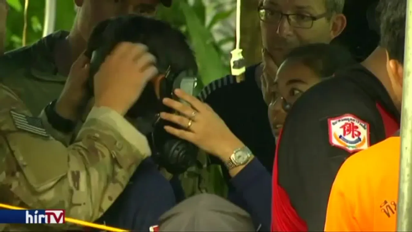 Telefonálni már tudnak a barlangban reked fiatalok