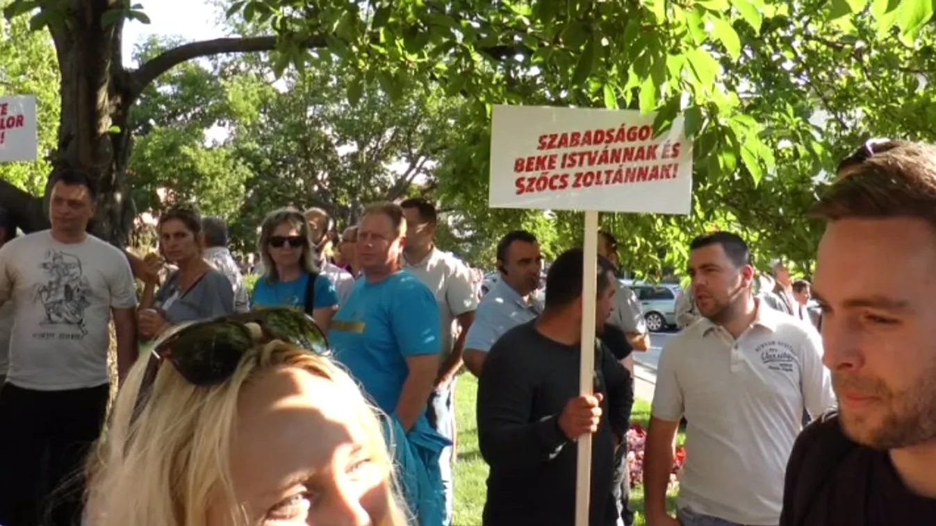 A HVIM két tagja mellett demonstráltak Kézdivásárhelyen