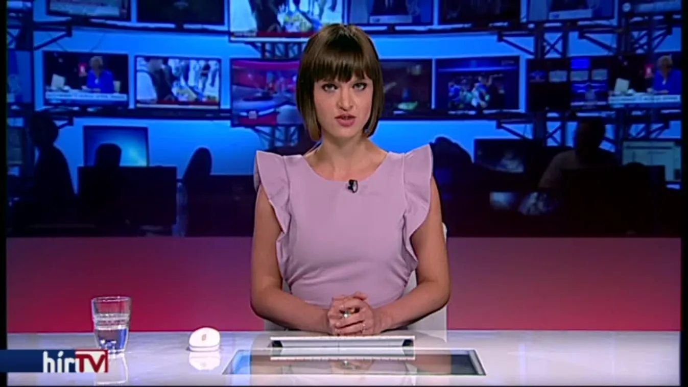 Kattant a bilincs Trump volt szeretőjének csuklóján