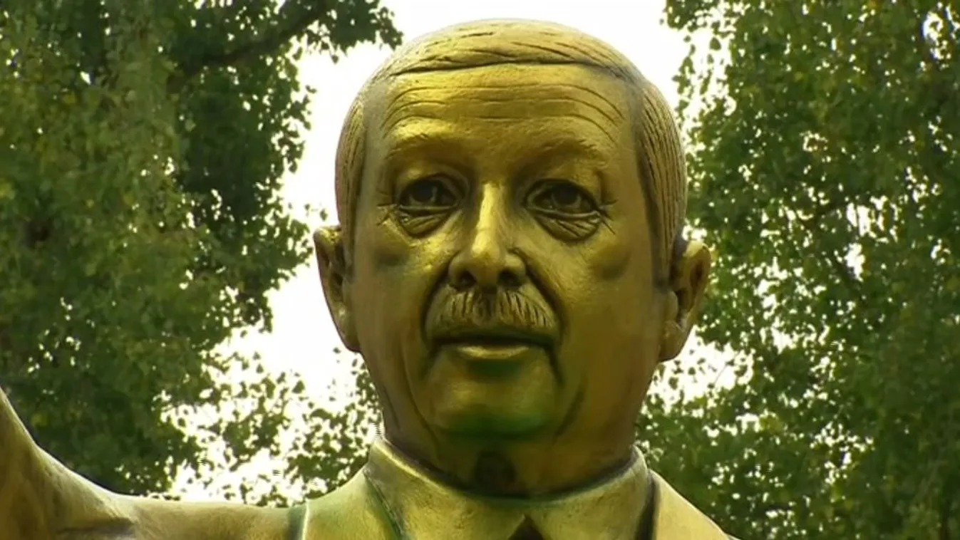 Aranyszobrot kapott Erdogan Németországban