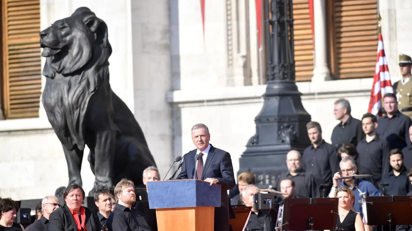 Benkő: A béke záloga egy erős honvédség