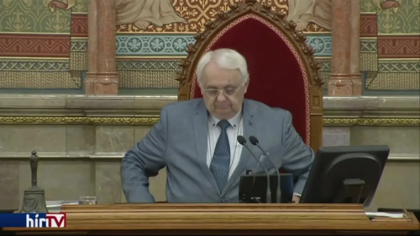 A kormánypárti képviselők megpuccsolták a rendkívüli ülést