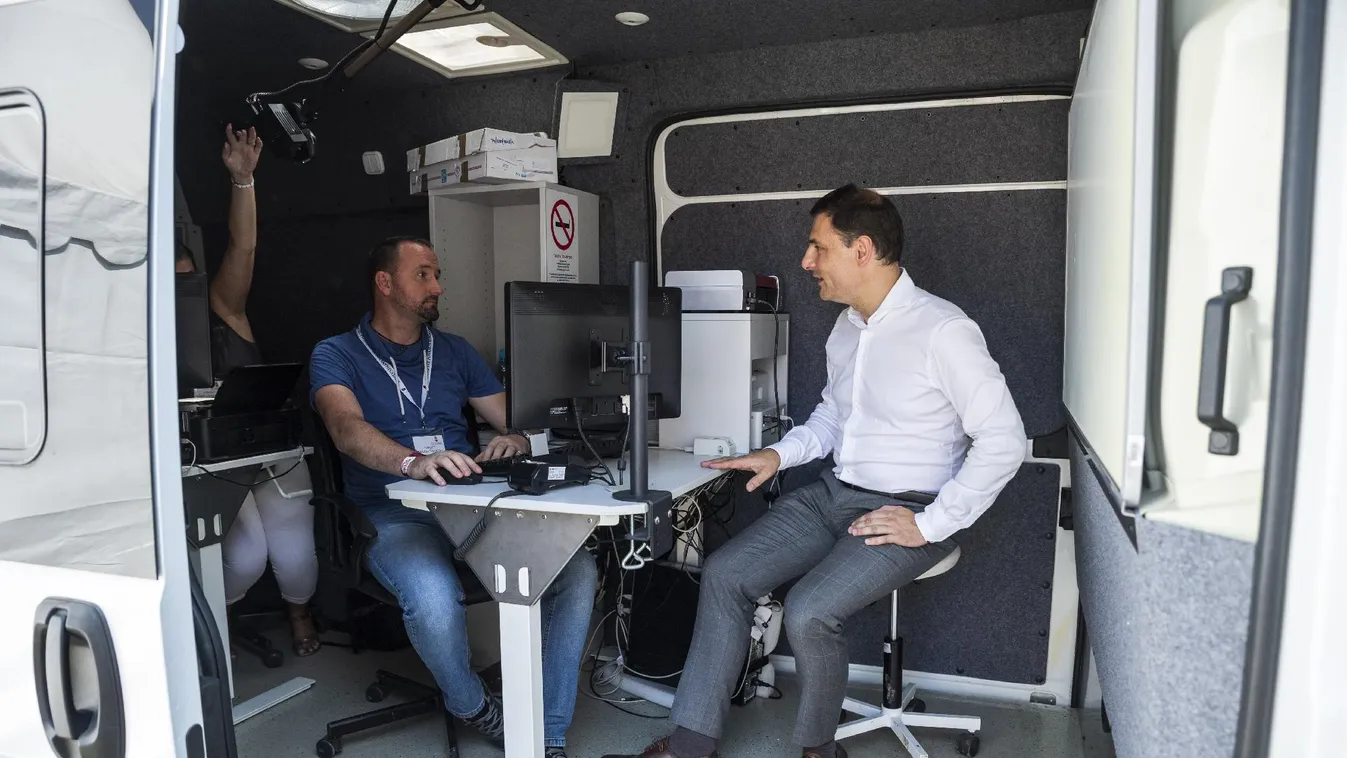 Kormányablakot nyitnak a Szigeten is