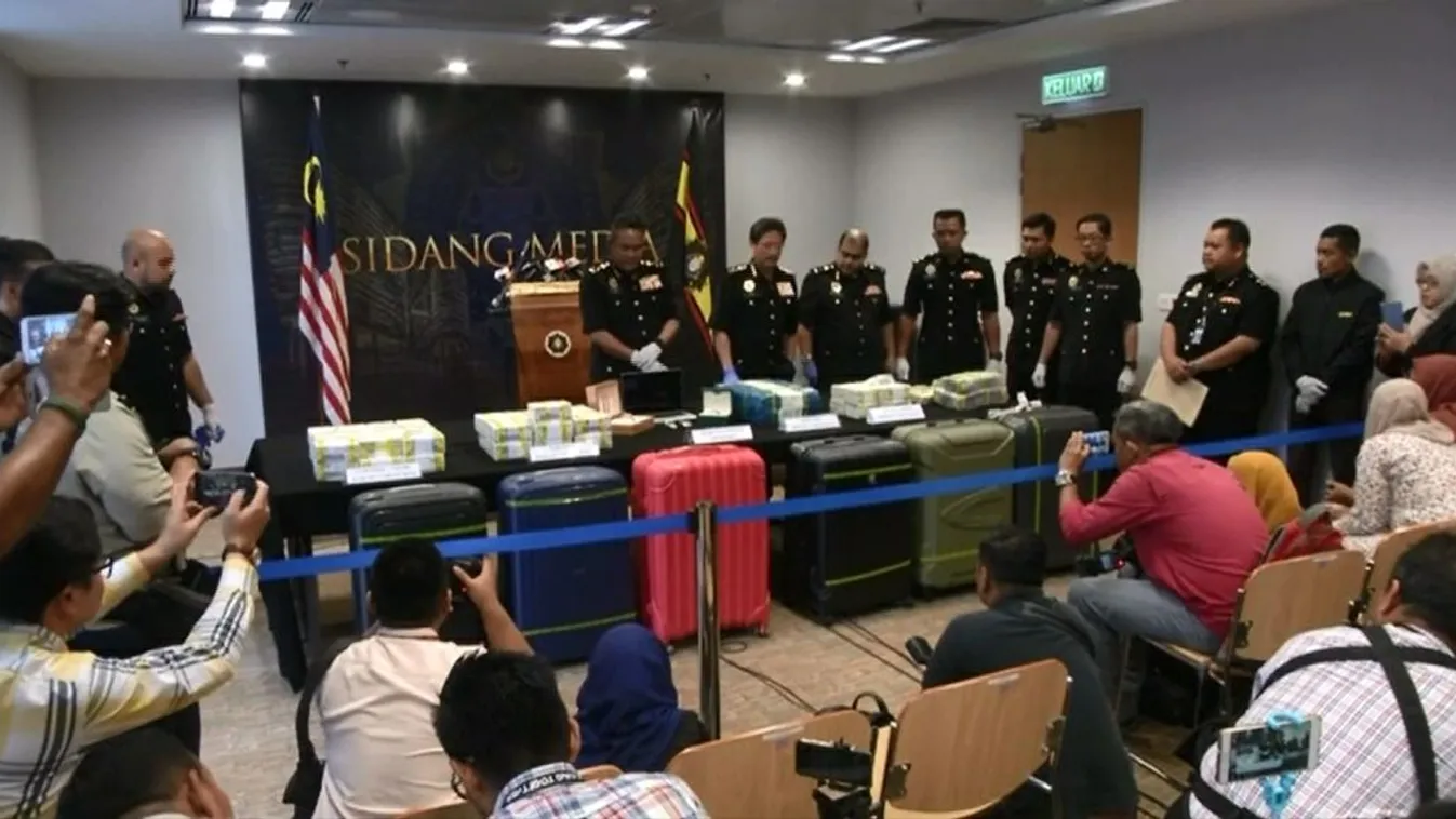 Hírszerző tisztek is együtt buknak a volt miniszterelnökkel