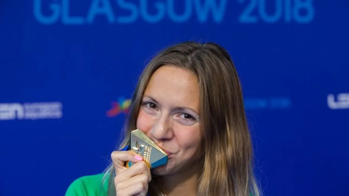 Kapás Boglárka: A szívem vitt be