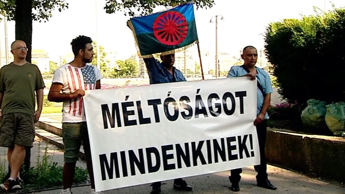 A kárpátaljai magyar romák elleni támadások miatt tüntettek