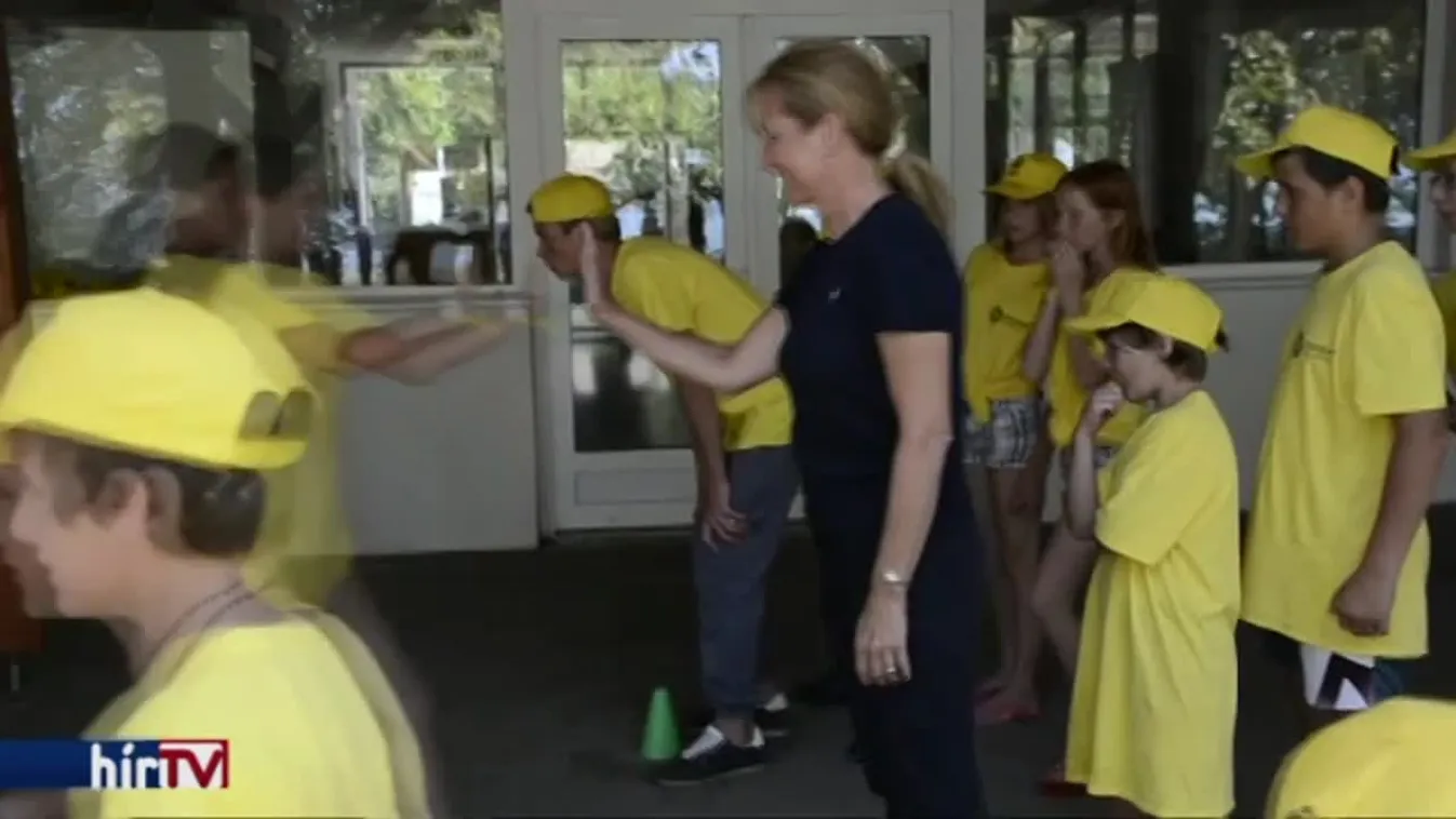 Gyermekotthon lakóit látogatta meg Herczegh Anita