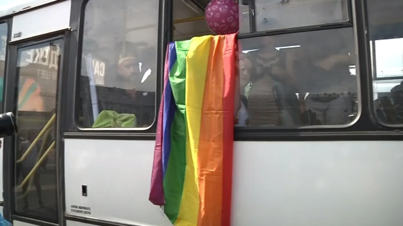 Nem tartott sokáig a szentpétervári melegfelvonulás