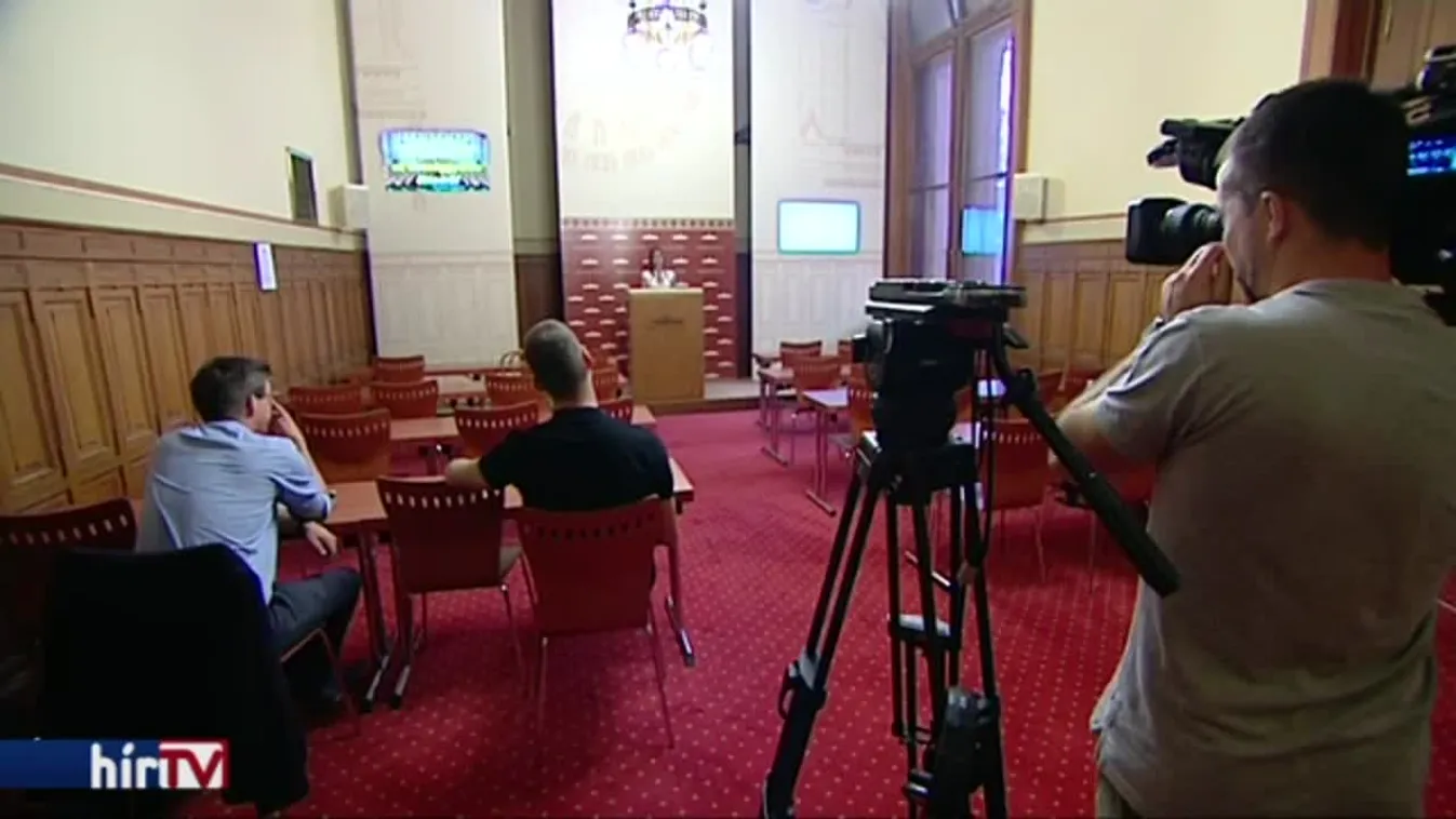 Együttműködne a Jobbikkal a Hadházyt váltó LMP-s társelnök