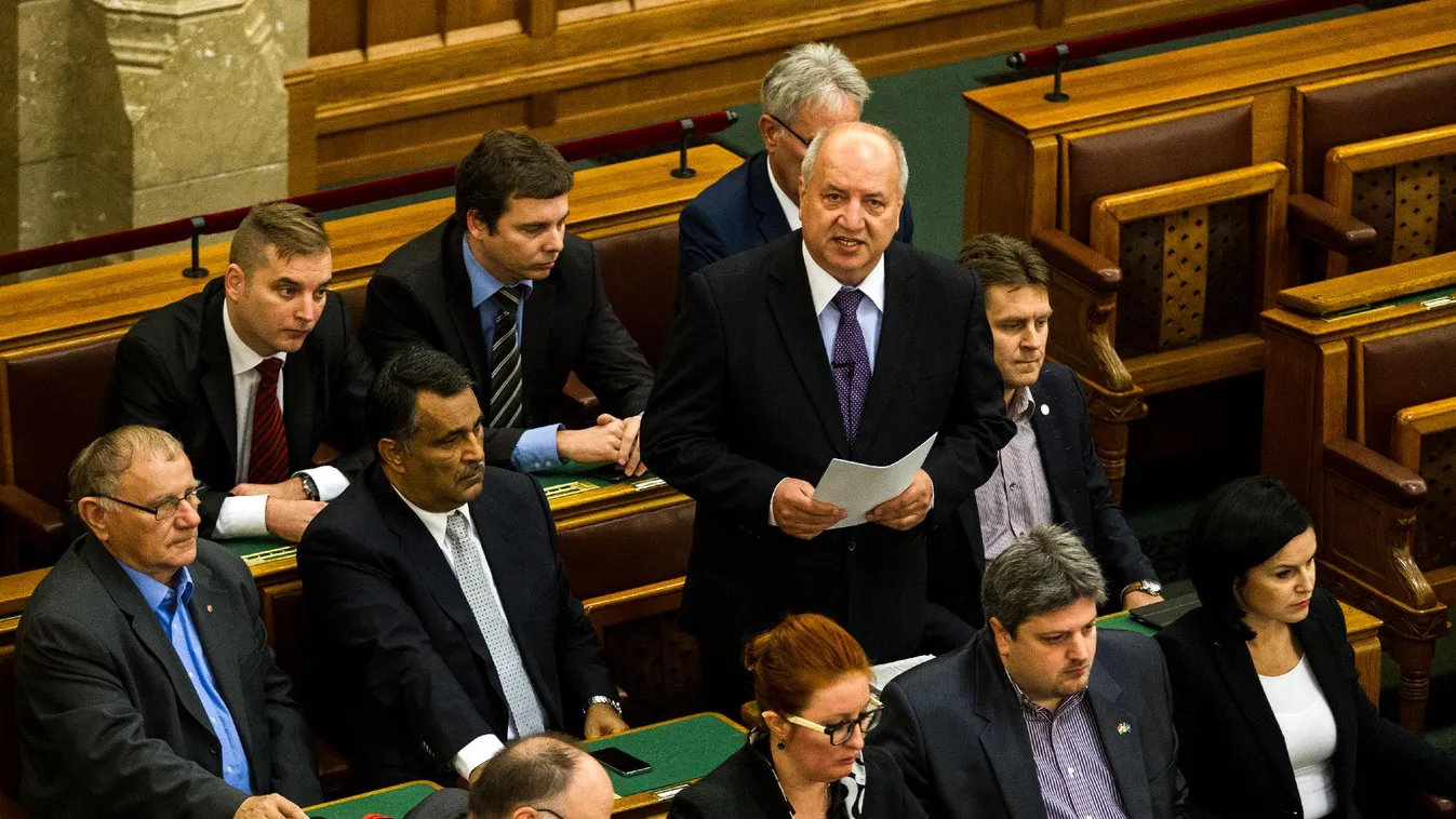 Káslert és Domokost is meghallgatná a szocialista politikus