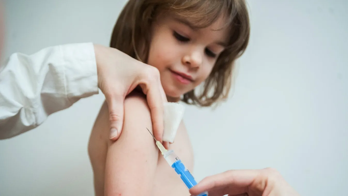 Továbbra is ingyenes a HPV-elleni védőoltás