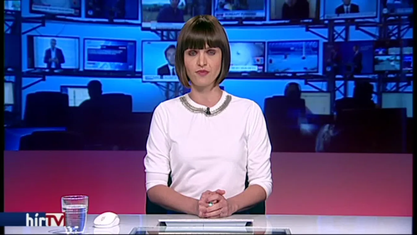 Kamiont előzve kamionnal ütközött, életét veszítette