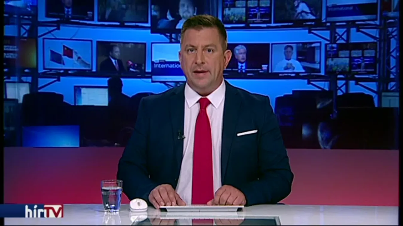 Megtartotta első kormányellenes tüntetését a DK