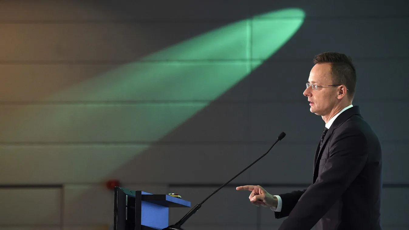 Szijjártó: A kiutasításra kiutasítás lesz a válasz