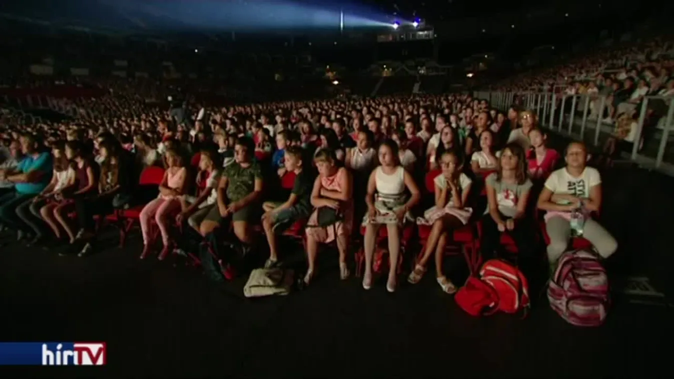 Hatezer gyereknek tartott előadásokat a Szent Ferenc Alapítvány