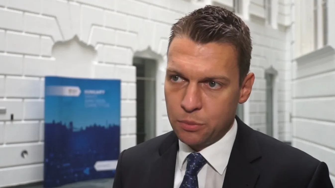 A magyar külügyminisztert nem lehet megfélemlíteni