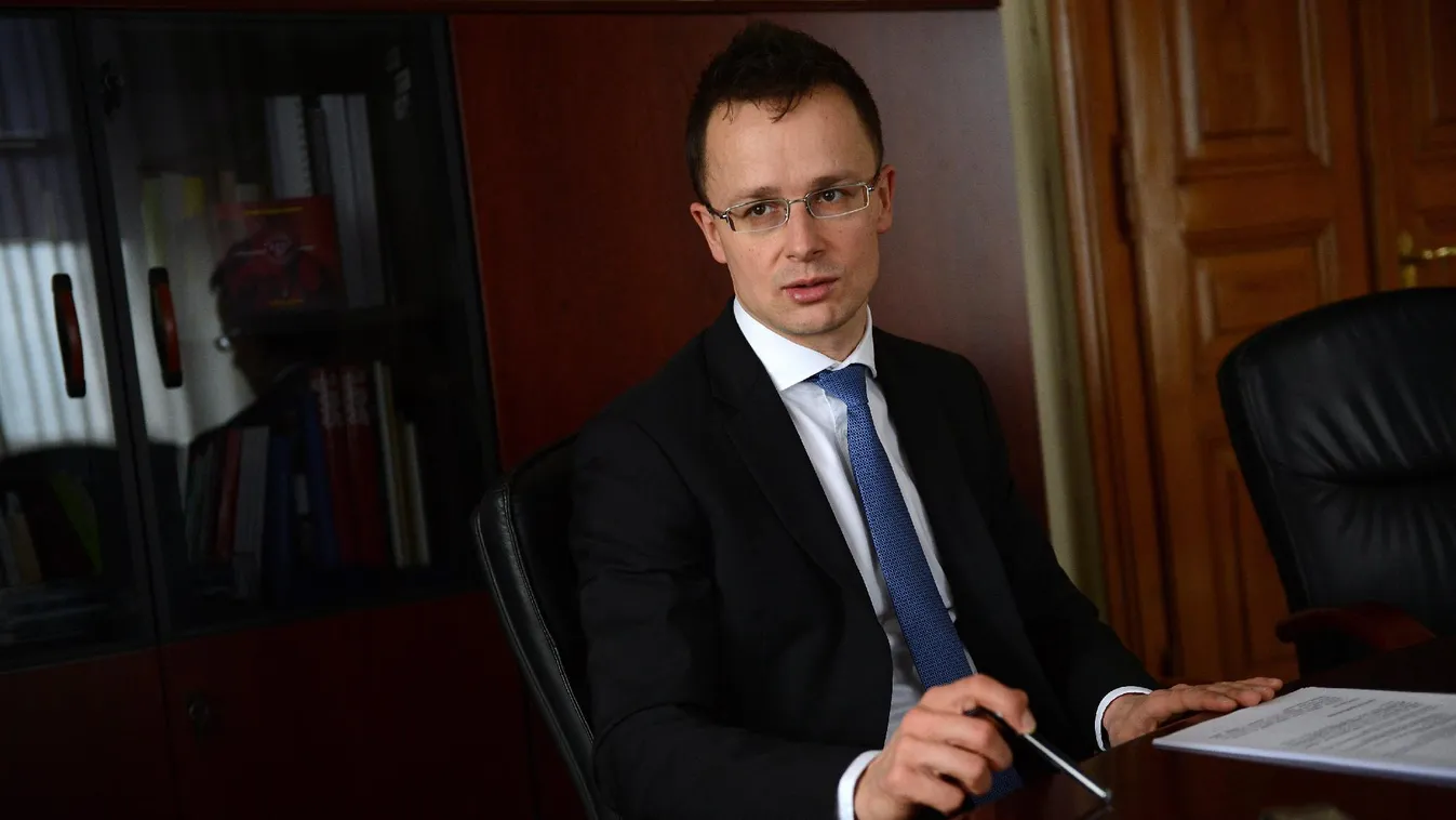 Szijjártó: Európának észnél kell lennie