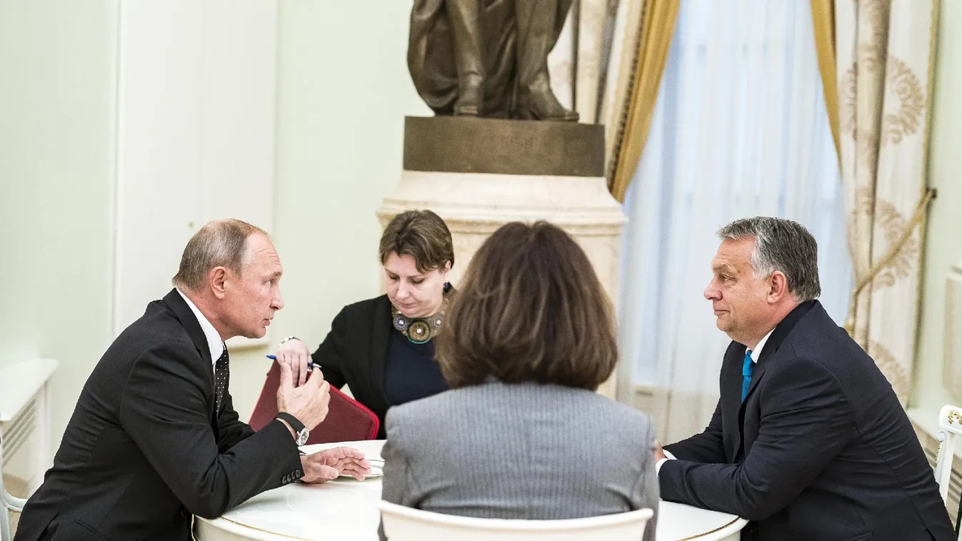 Orbán Viktor moszkvai útja miatt háborog az ellenzék