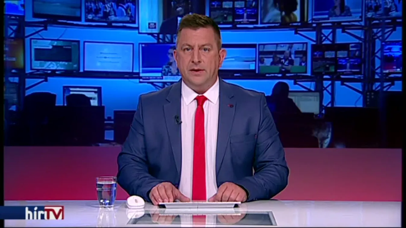 Szijjártó: Hiába zsarolnak minket, mi kitartunk!